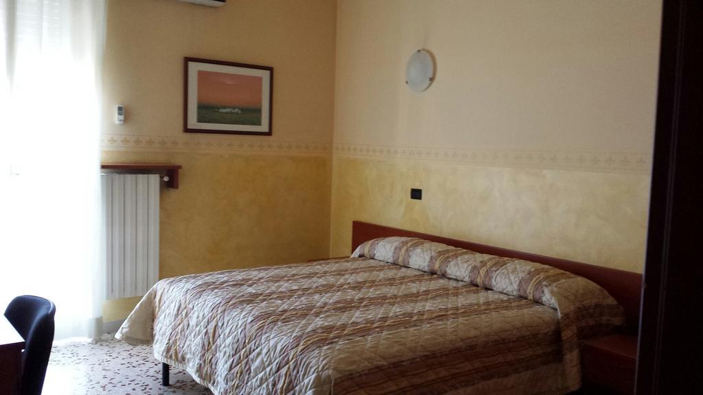 Hotel Frejus Collegno Esterno foto