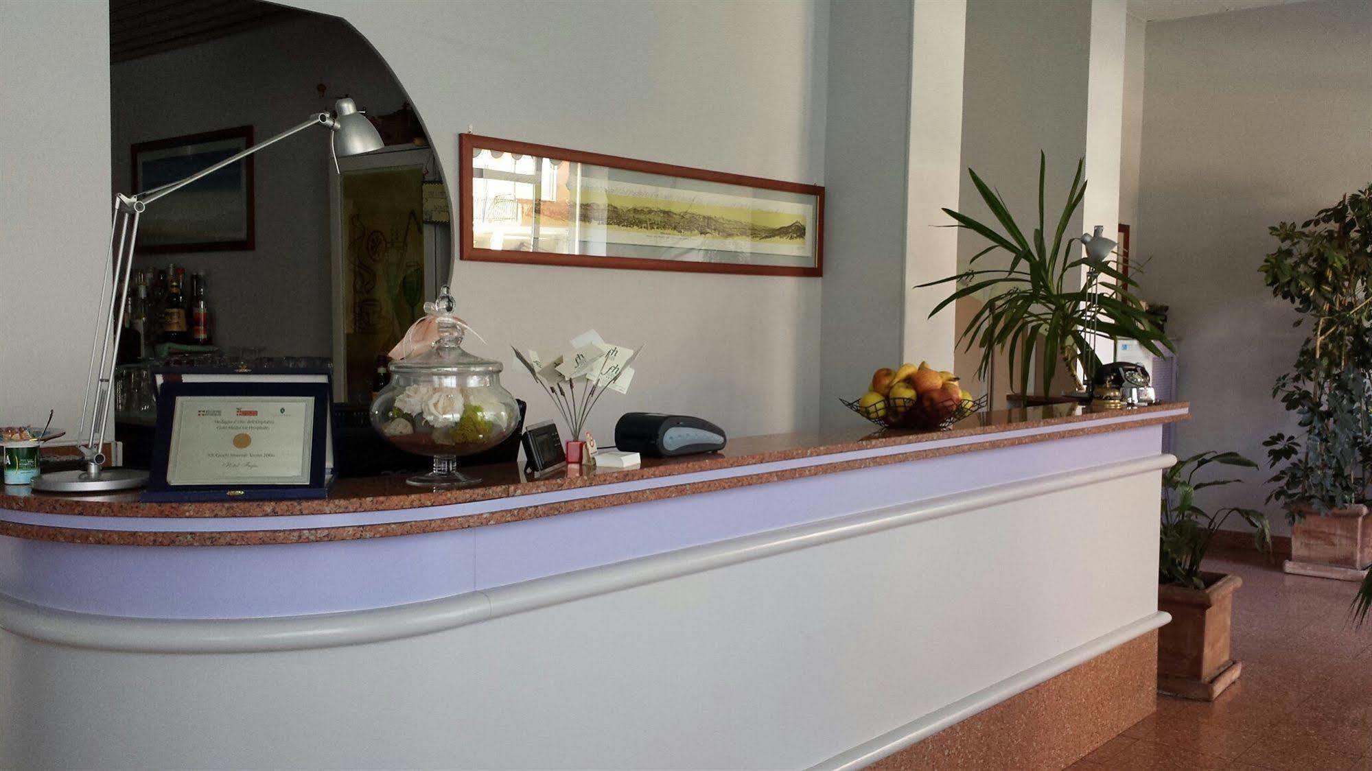 Hotel Frejus Collegno Esterno foto